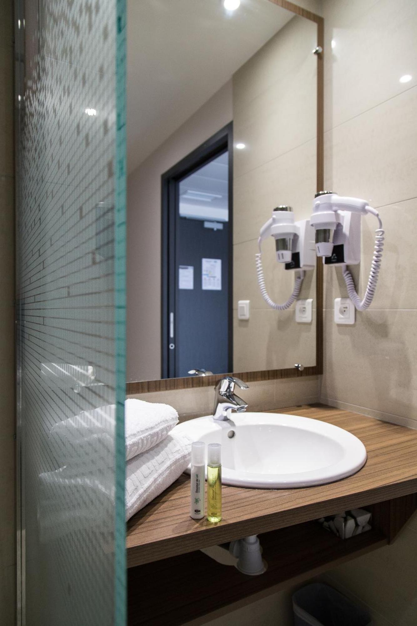 Brit Hotel Toulouse Colomiers - L'Esplanade Buitenkant foto